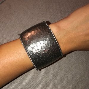Lightweight Metal Cuff